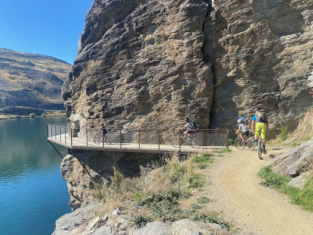 Lake Dunstan Trail